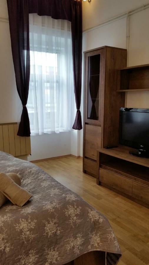 Sarolt Apartman Apartman Veszprém Kültér fotó